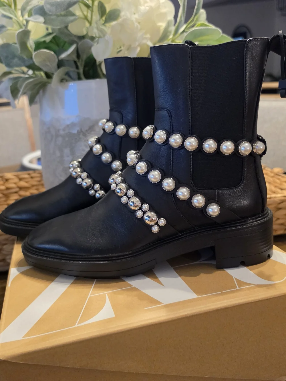 Zara Black On/Off Pearl-Embellished Leather Chelsea Boot Womens Size 7.5 38 NIB